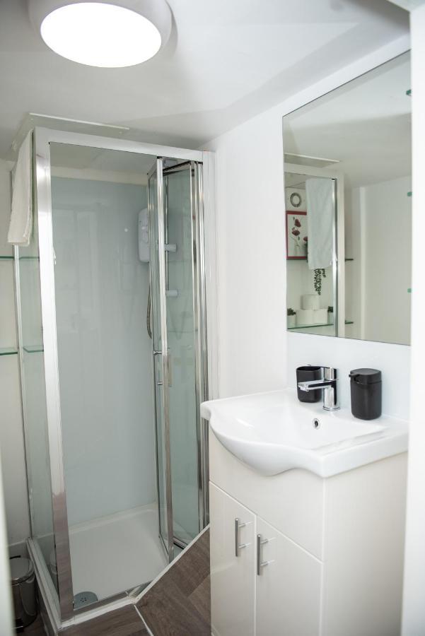 Small But Cozy Studio, Great Tube Connection Londres Exterior foto