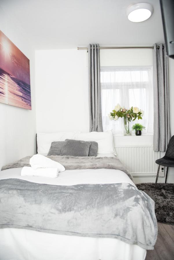 Small But Cozy Studio, Great Tube Connection Londres Exterior foto