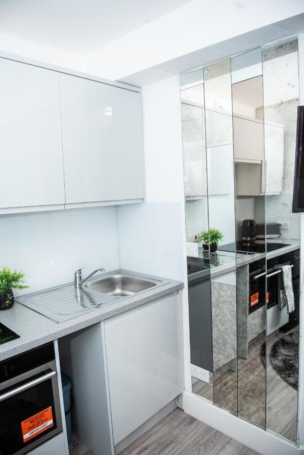 Small But Cozy Studio, Great Tube Connection Londres Exterior foto
