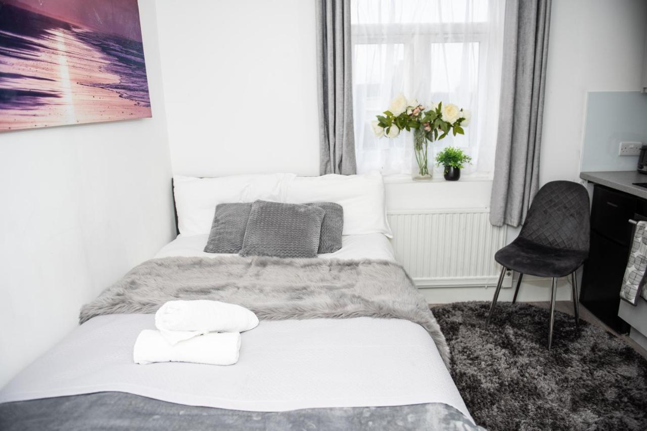 Small But Cozy Studio, Great Tube Connection Londres Exterior foto