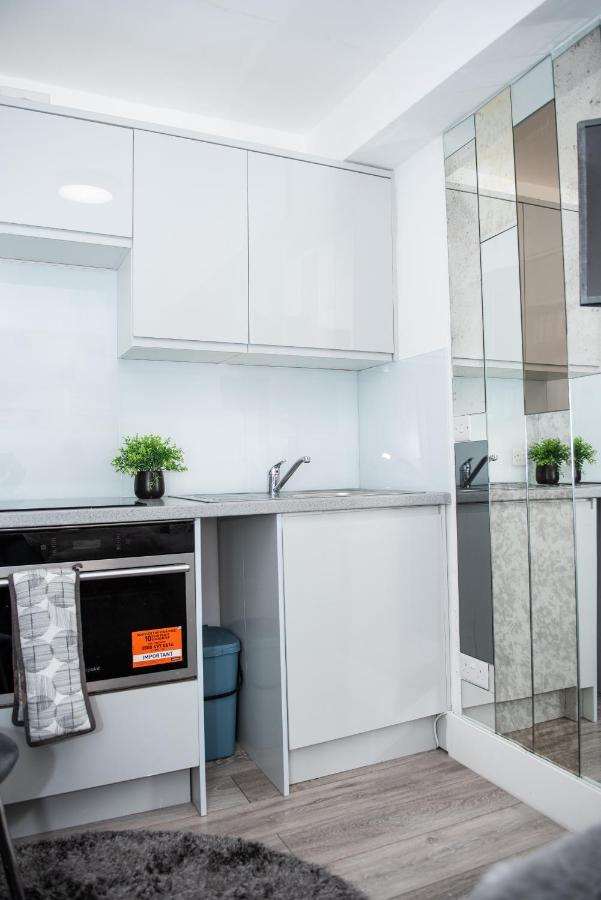 Small But Cozy Studio, Great Tube Connection Londres Exterior foto